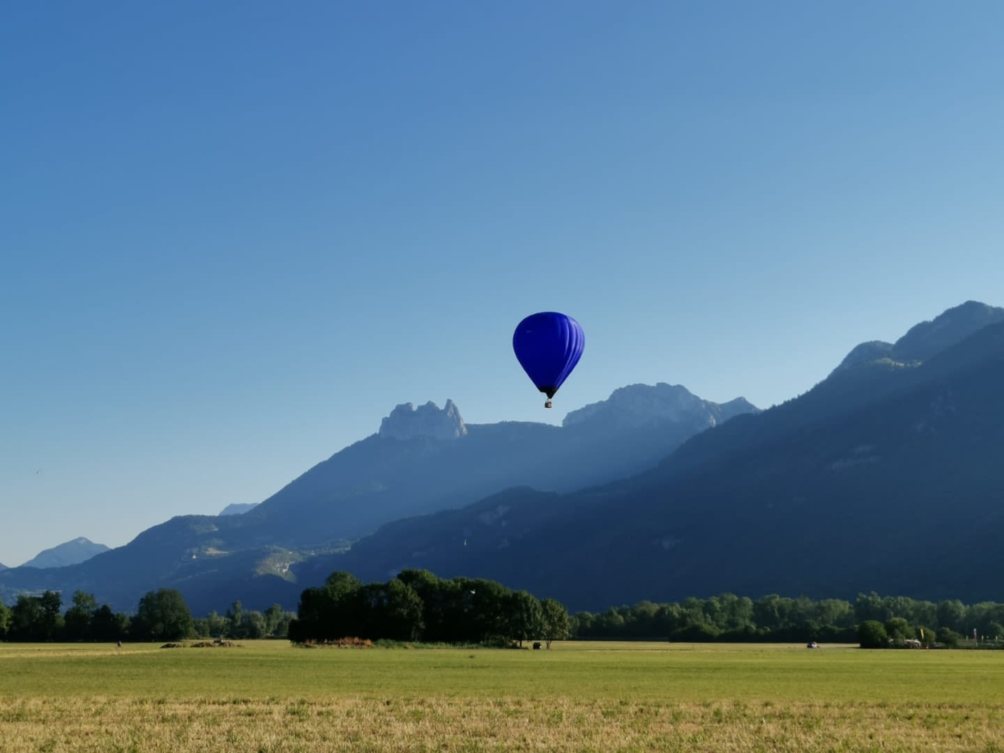 Vol en montgolfière au-dessus du lac d'Annecy