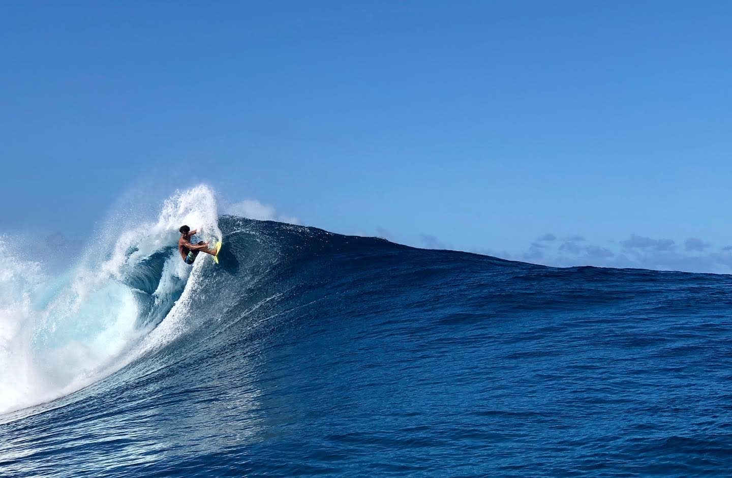 Surfen auf der Welle von Teahupoo nach Taiarapu