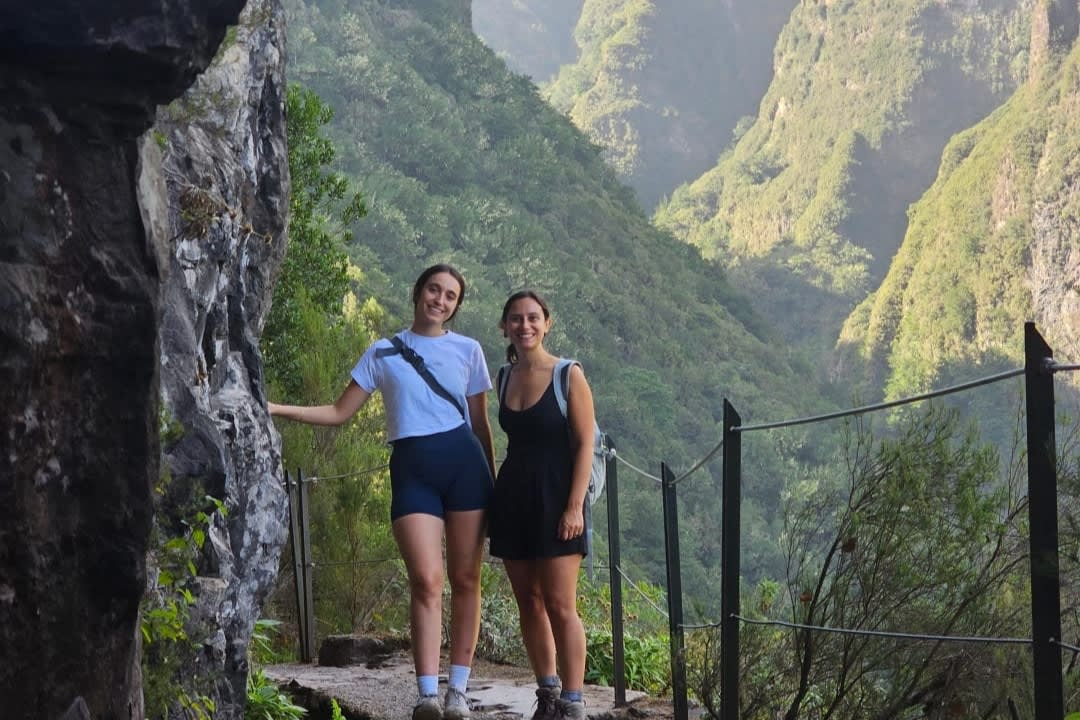 Guided hiking excursion along Levada do Caldeirão Verde (Ponta Delgada), Madeira