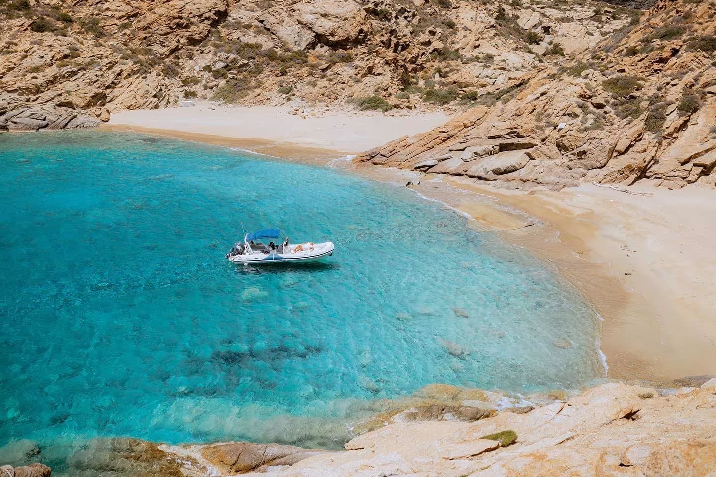 Boat tour in Ios