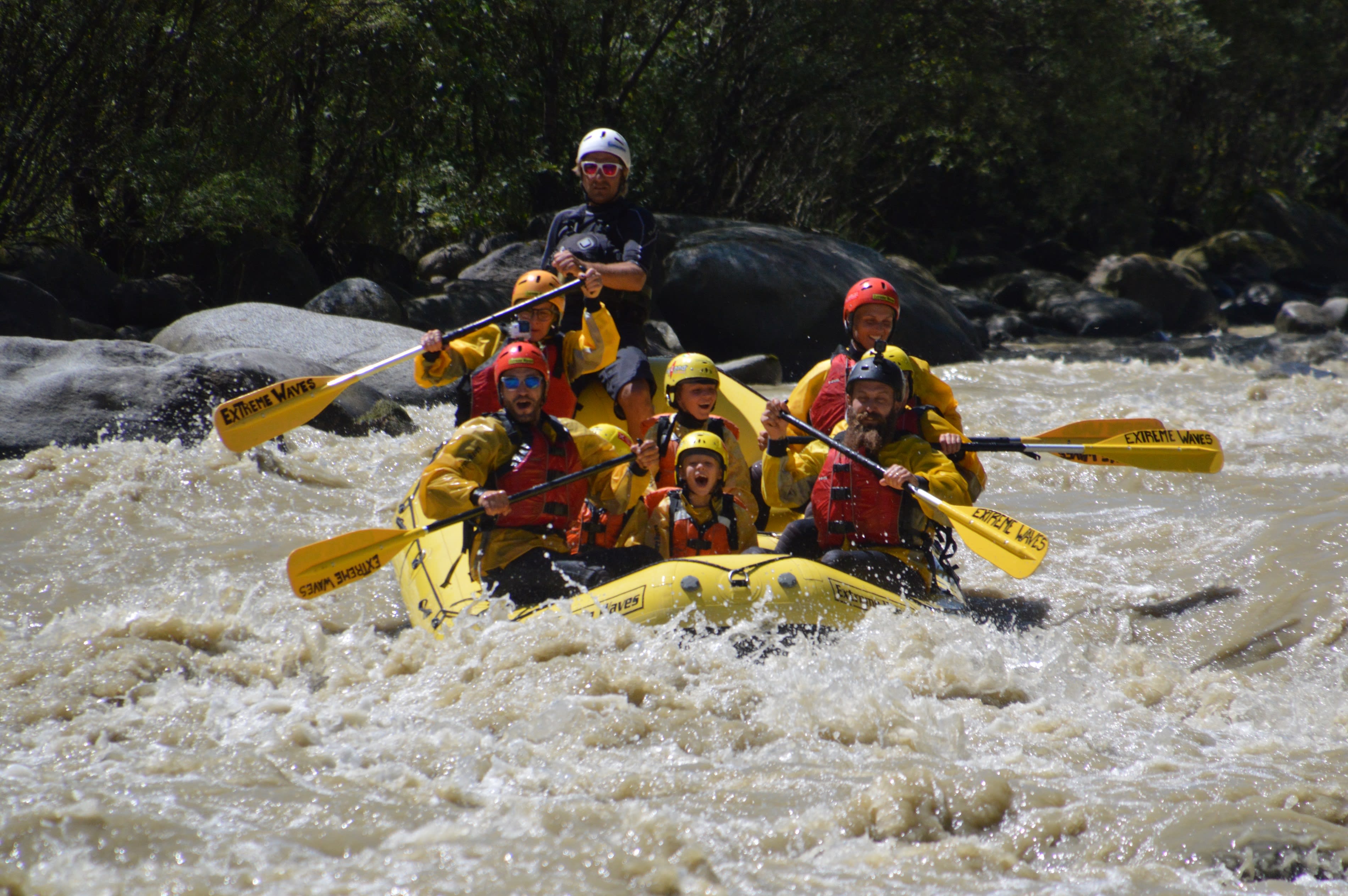 Familienfreundliches Rafting auf dem Fluss Noce im Val di Sole