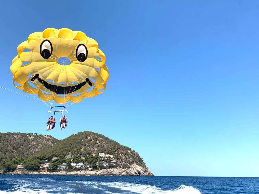 Parasailing in Cala Millor, Mallorca