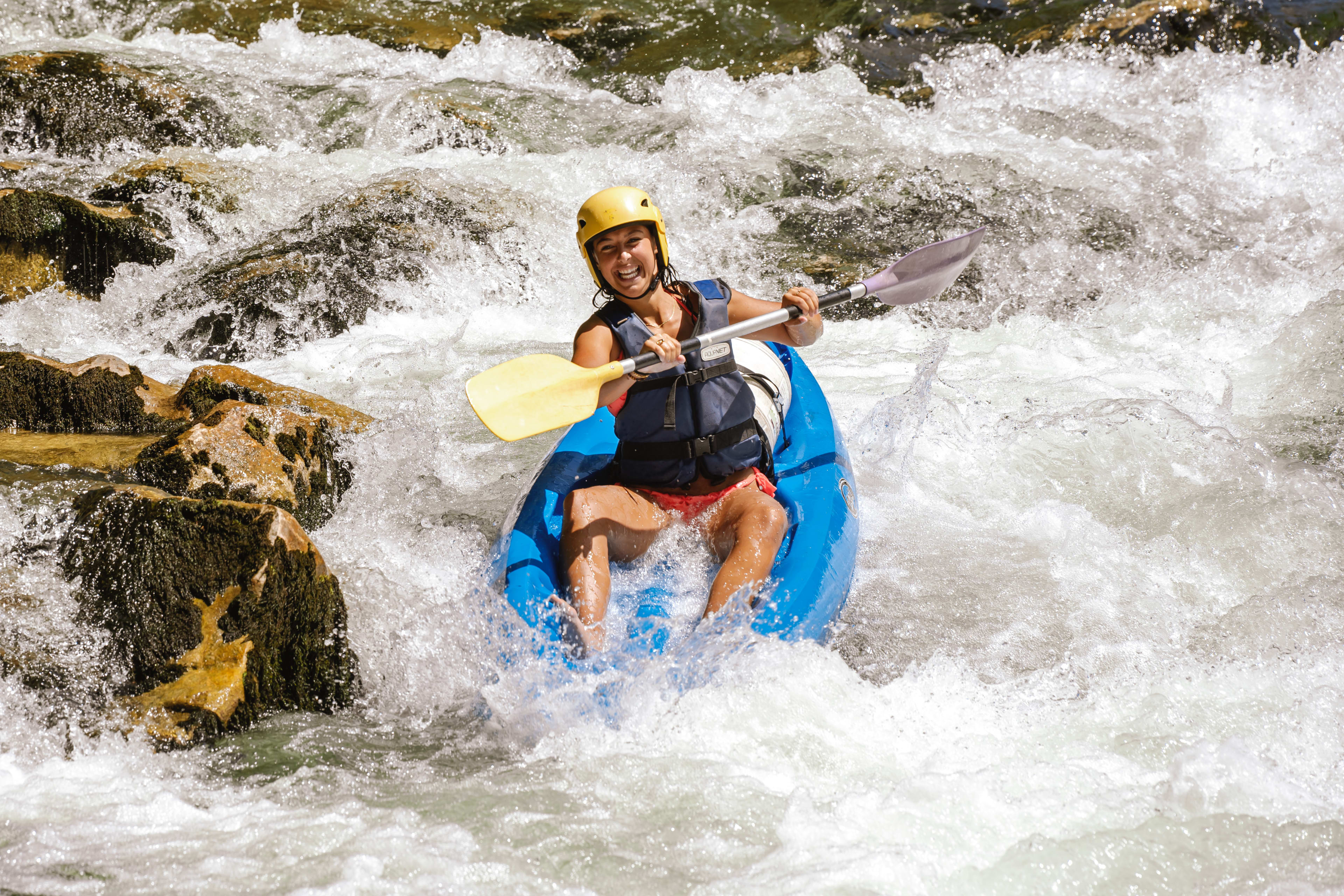 Kanu- und Kajakverleih am Fluss Hérault in Saint-Guilhem-le-Désert