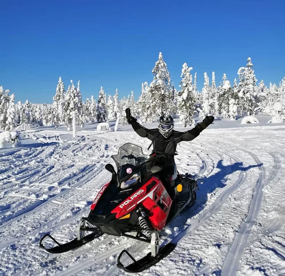 Snowmobiling in Rovaniemi