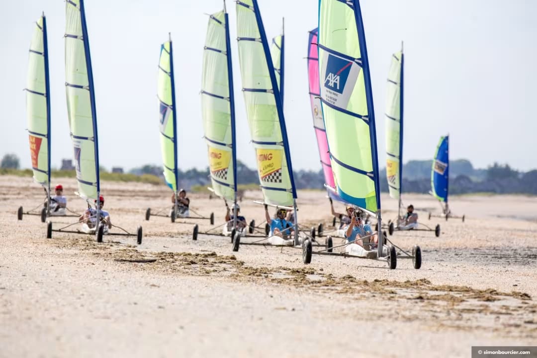 Séance de char à voile dans la baie du Mont St Michel