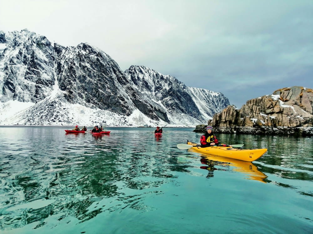 Winter-Kajakausflug im Lofoten-Archipel ab Eggum