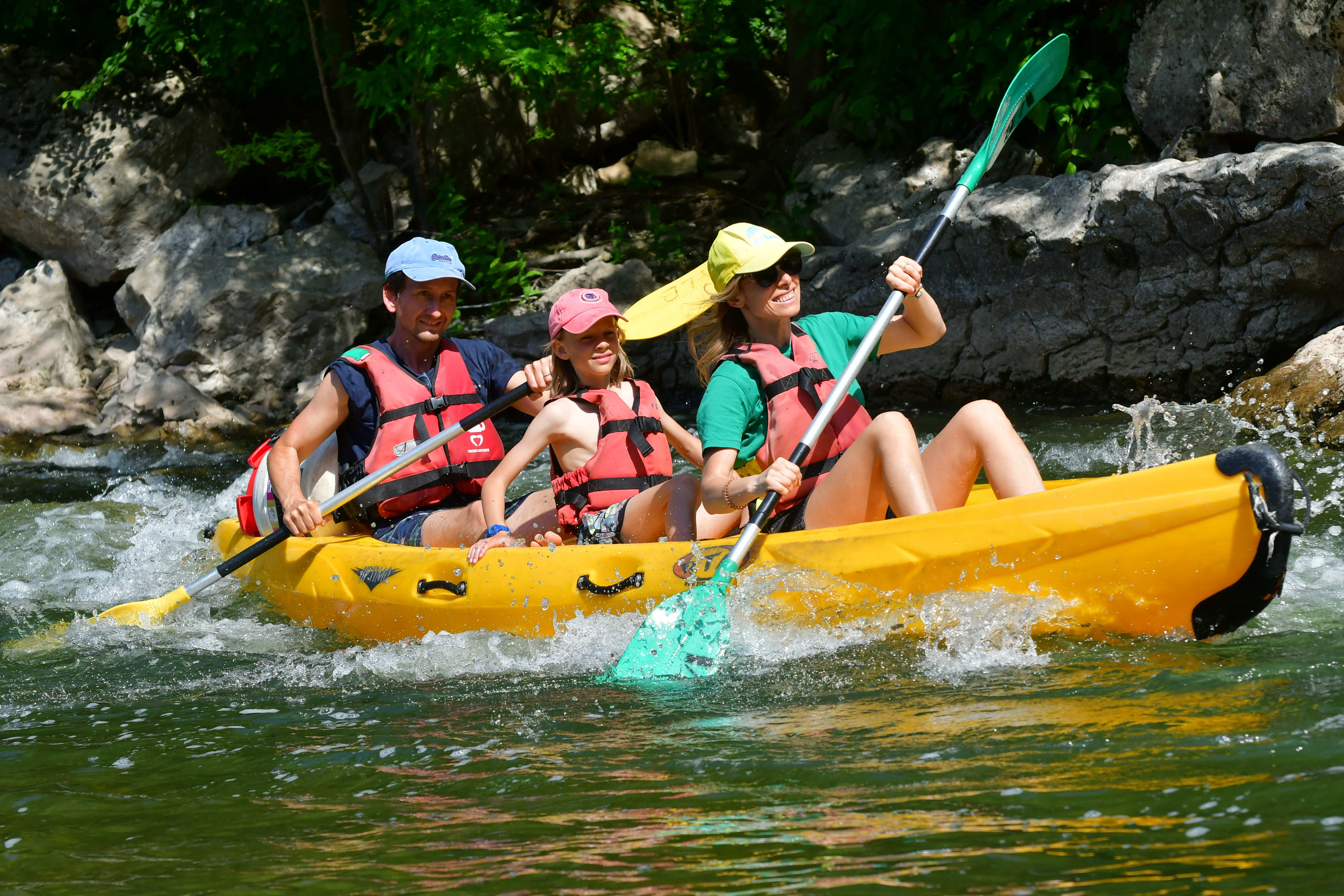 excursión familiar en kayak por las gargantas del Ardèche