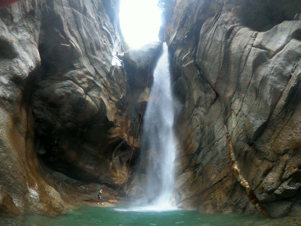 Extreme canyoning in Pontirone 