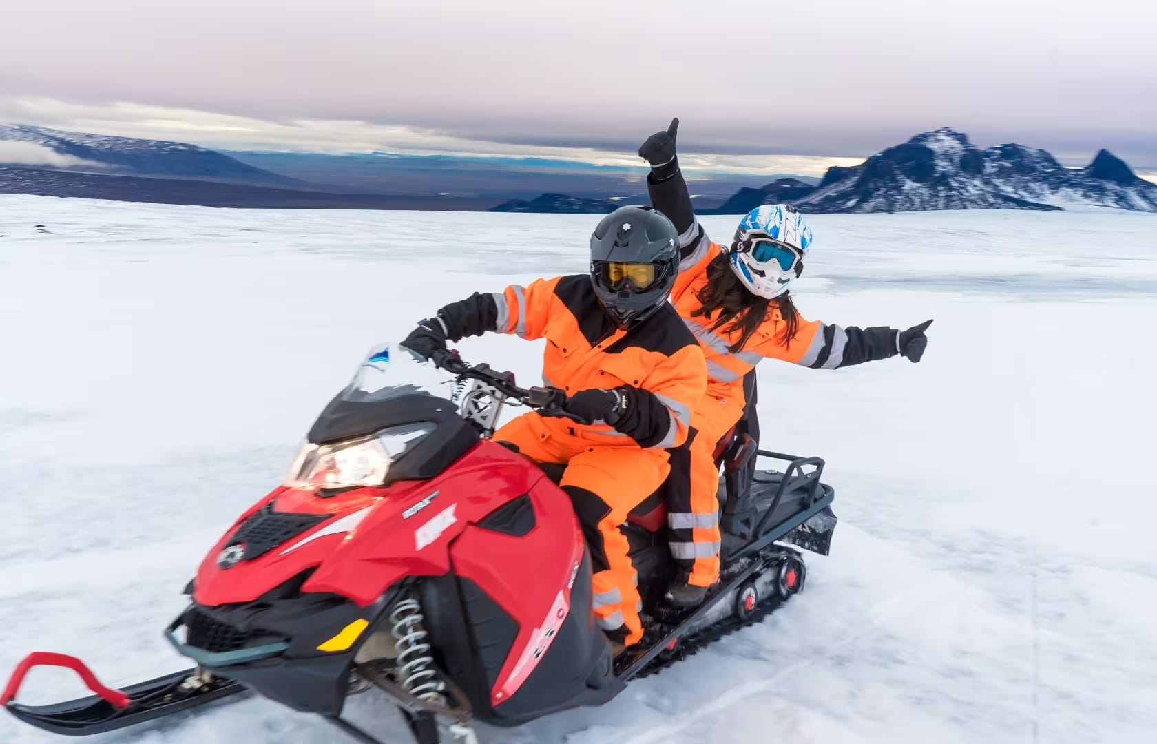 Schneemobilfahren auf dem Gletscher Langjökull
