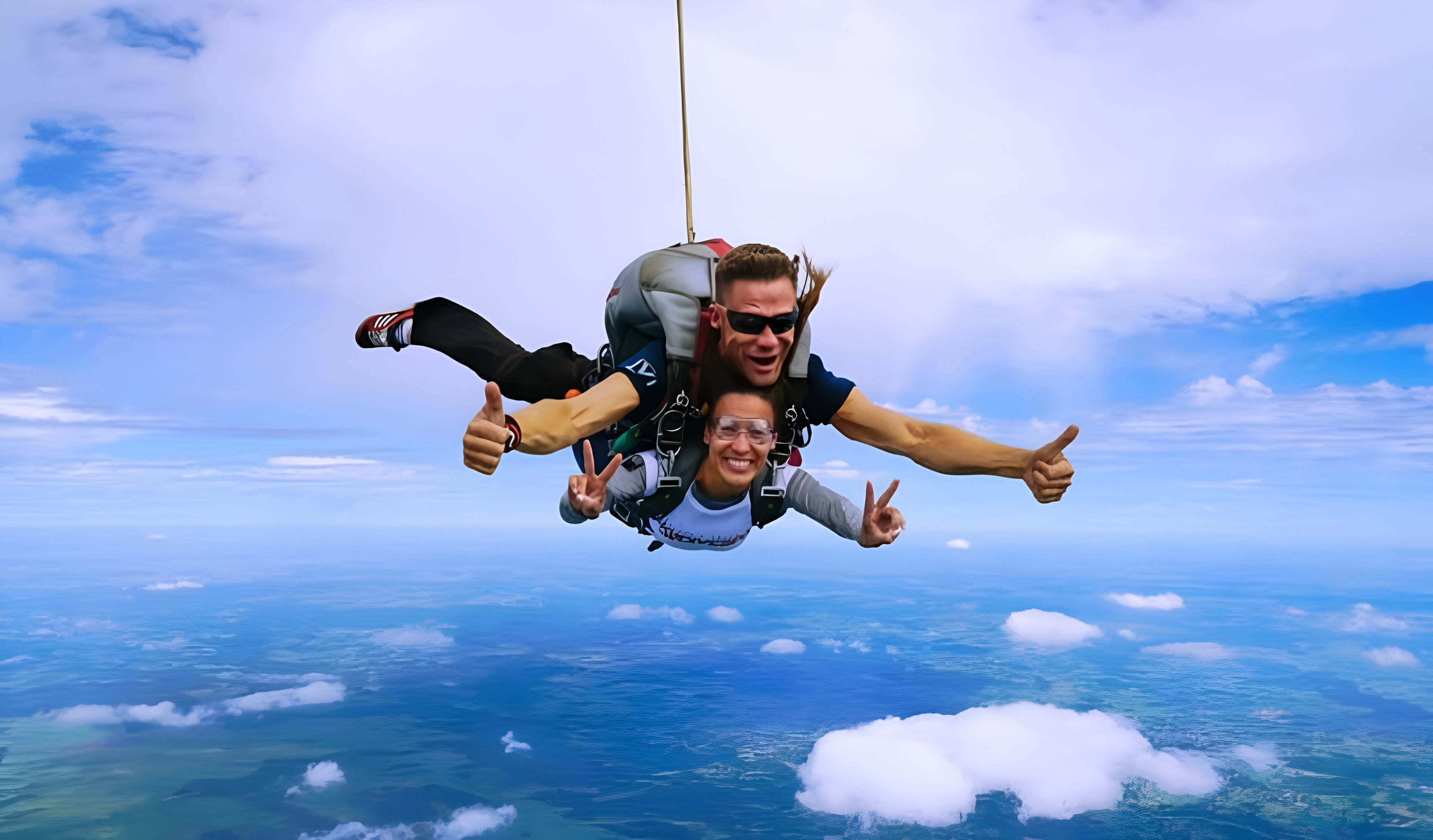 Tandem skydive from 4000m in Spa, Belgium