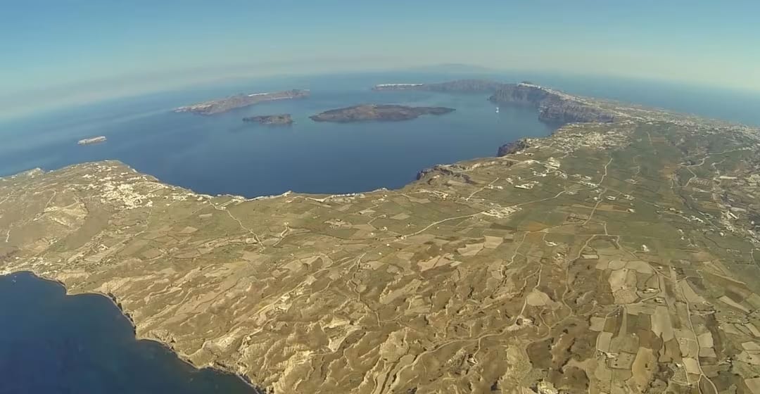 Helicóptero en Santorini