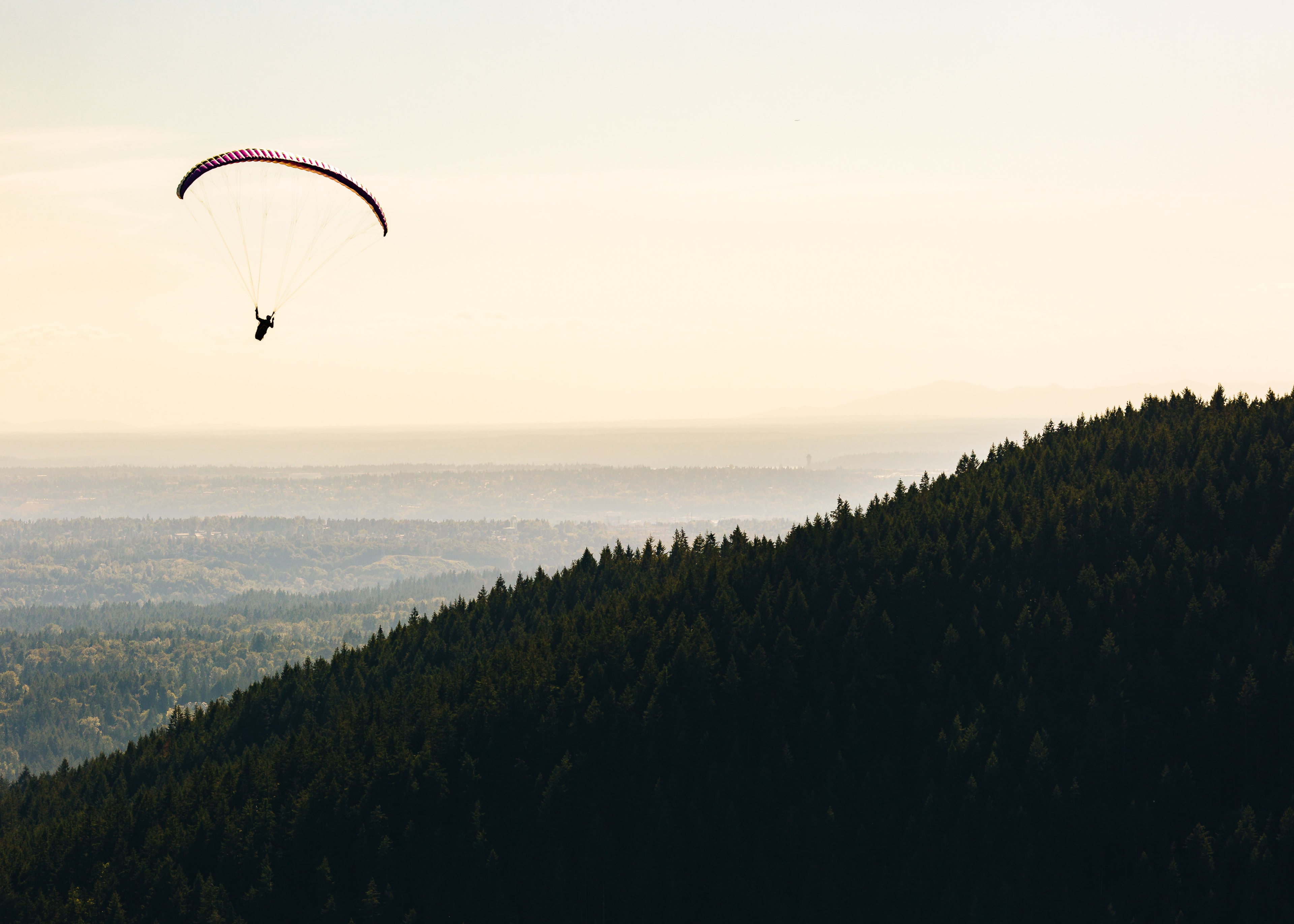 Paragliding in Oia