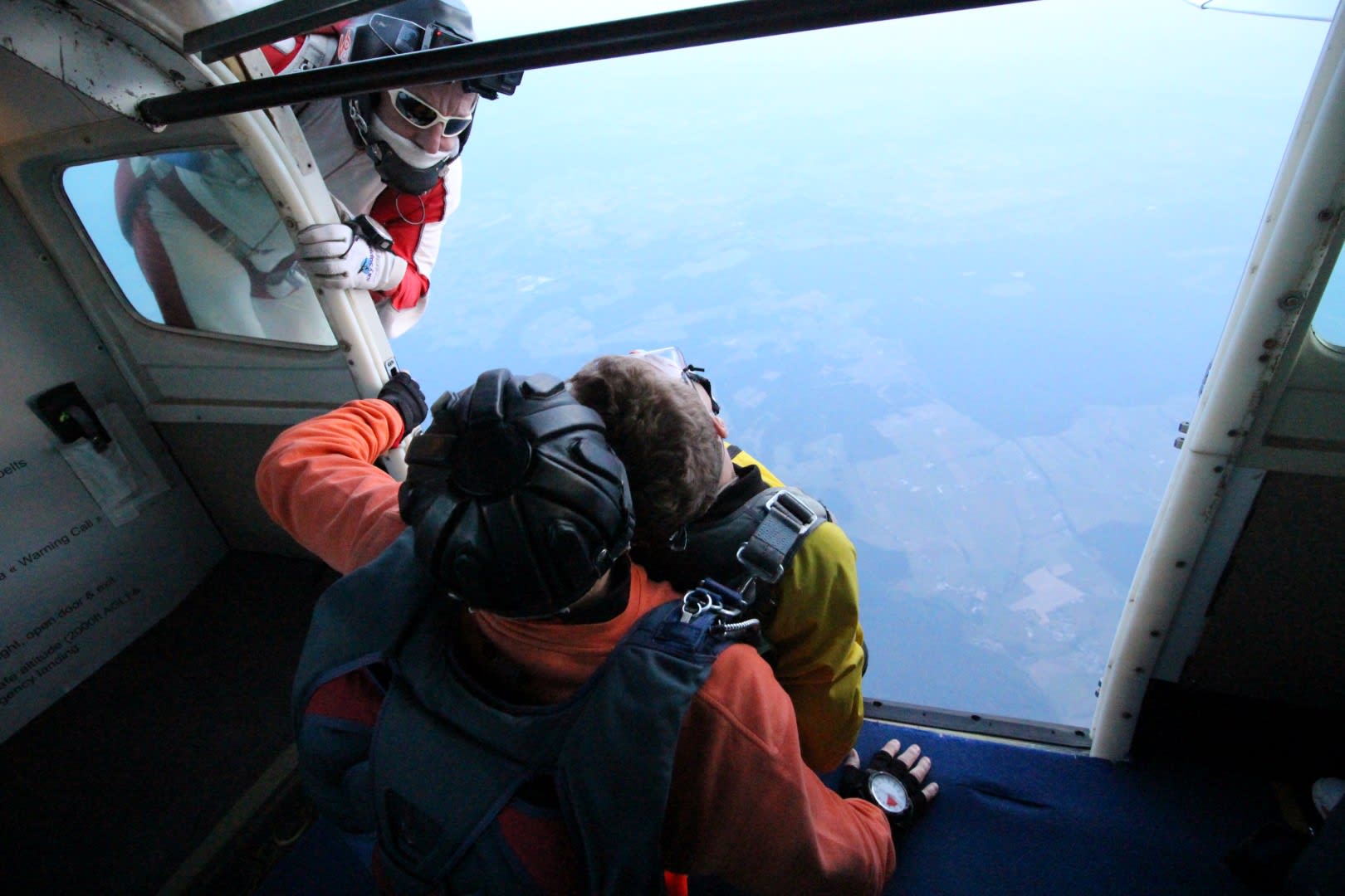 Tandem skydiving in Mons