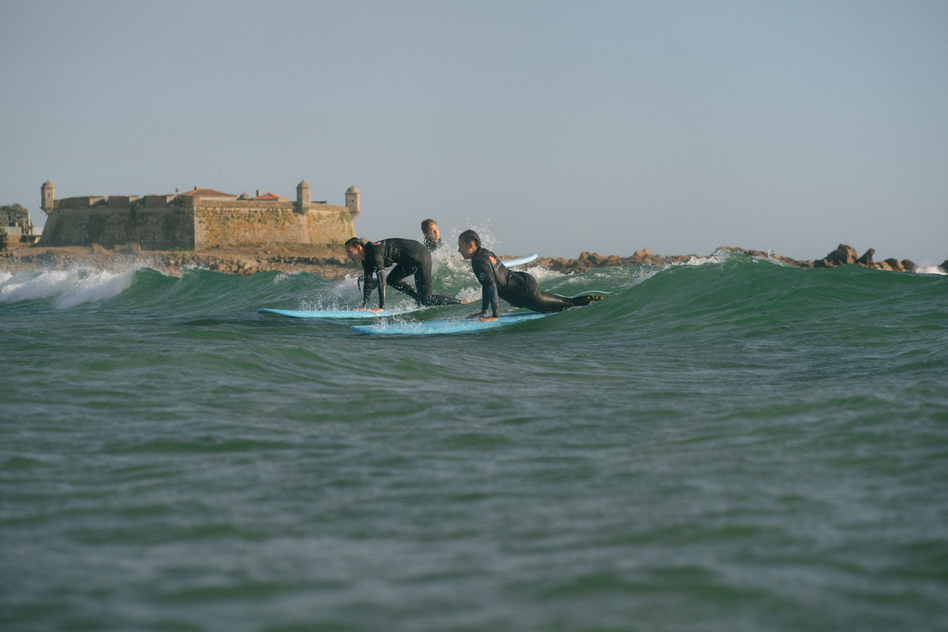 Despegue en olas, Oporto