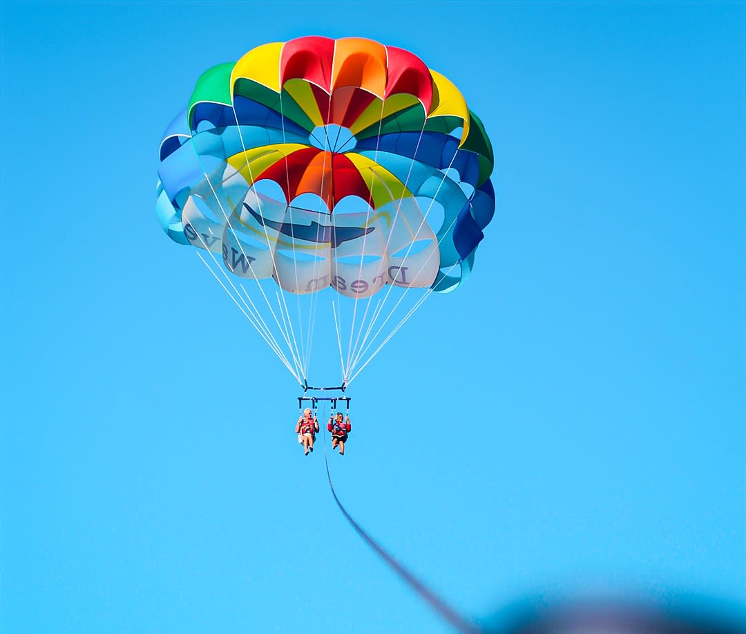 Parasailing in Albufeira