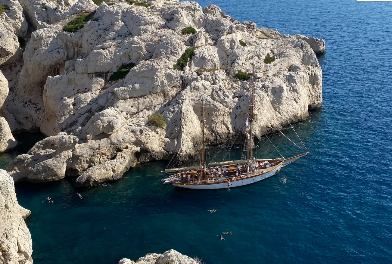 Crucero en velero por las calanques de Marsella en equipo