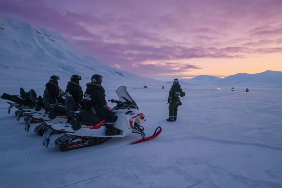 Electric Snowmobile Excursion to Advent Valley from Longyearbyen in Svalbard