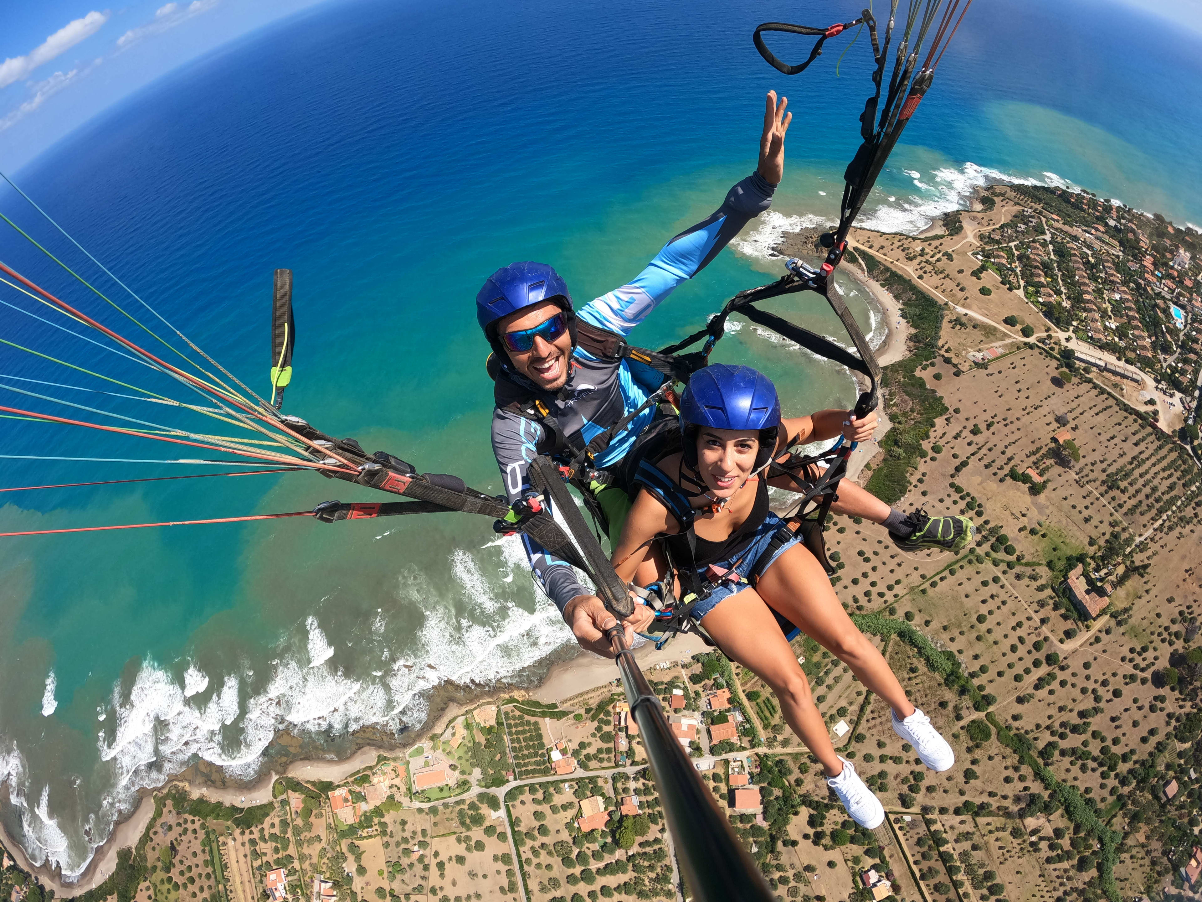 Parapente près des gorges de l'Alcantara