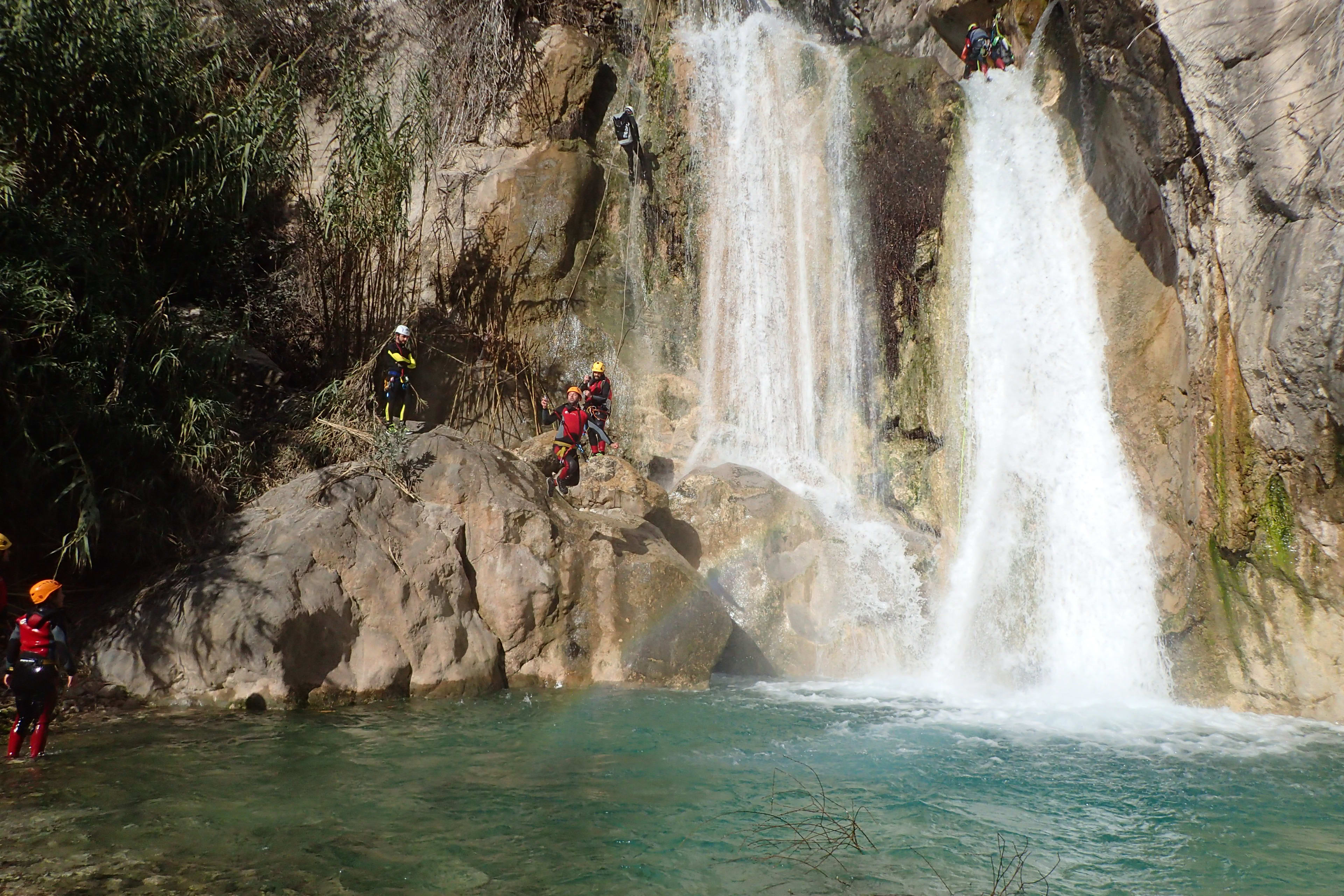 Canyoning à l'Estret de les Penyes, à Bolulla (Alicante)