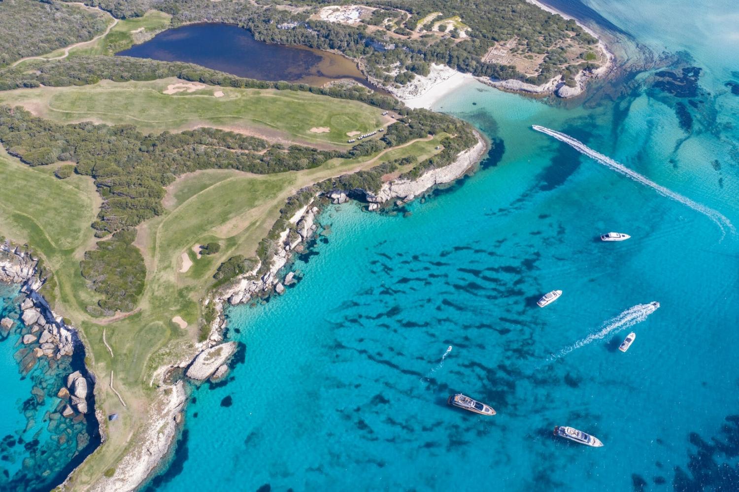 Balade en bateau dans la Réserve naturelle des Bouches de Bonifacio depuis Piantarella