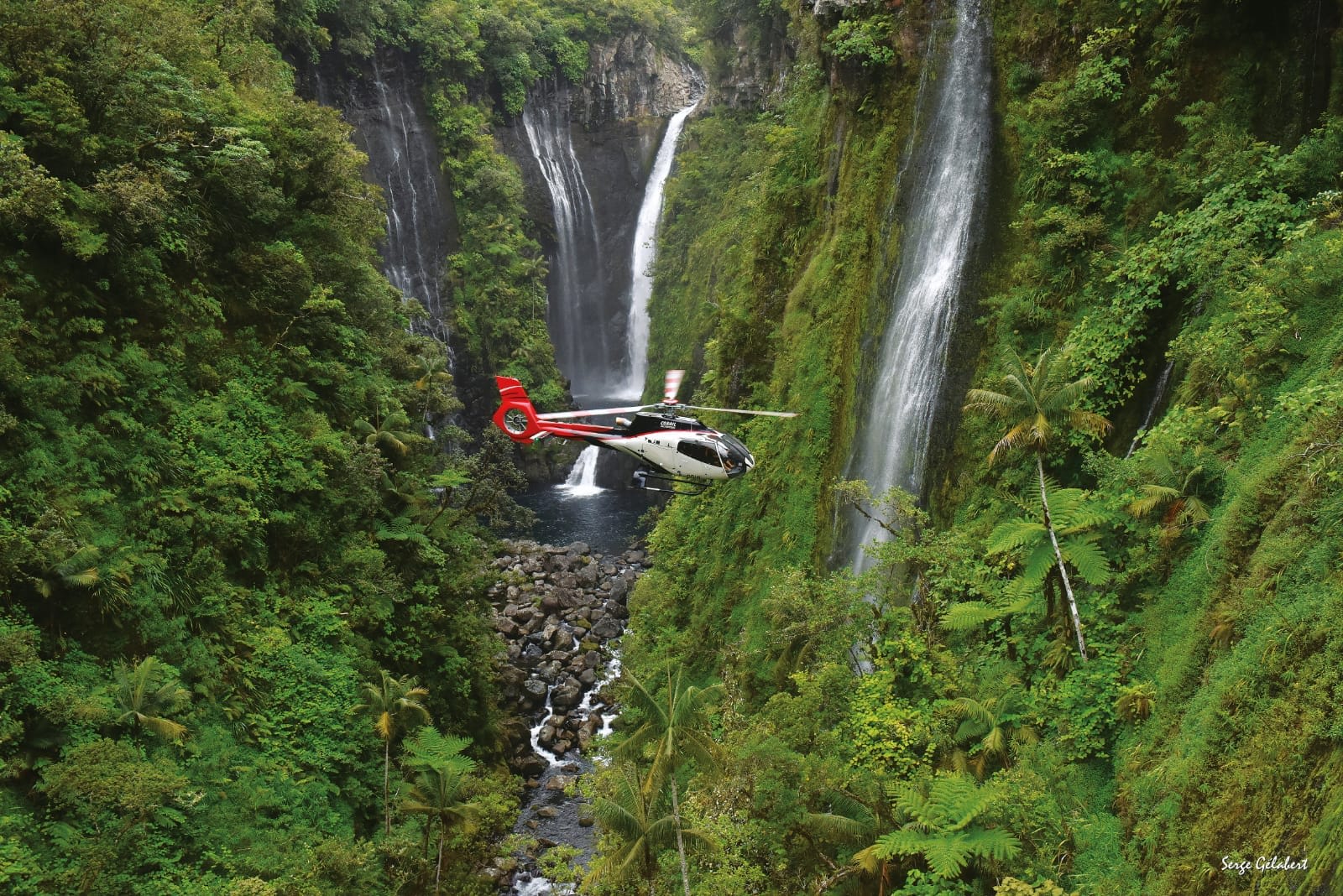 Helikopterflug zum Trou de Fer