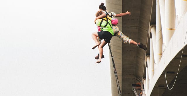 Saut pendulaire du pont du Bras de la Plaine (115