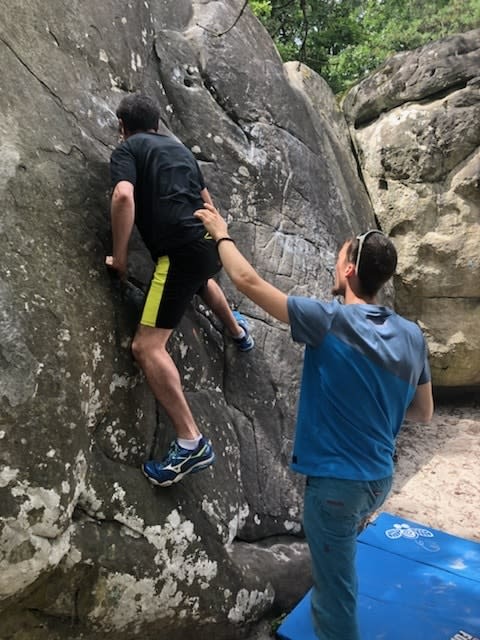 Boulder climbing initiation Fontainebleau / Red Bull Font&amp;Bleau