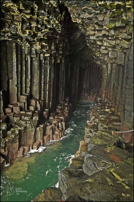 fingals cave scotland