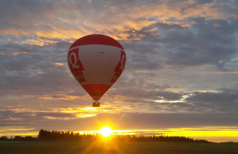 Heißluftballonfahrt über der Vienne (Frankreich)