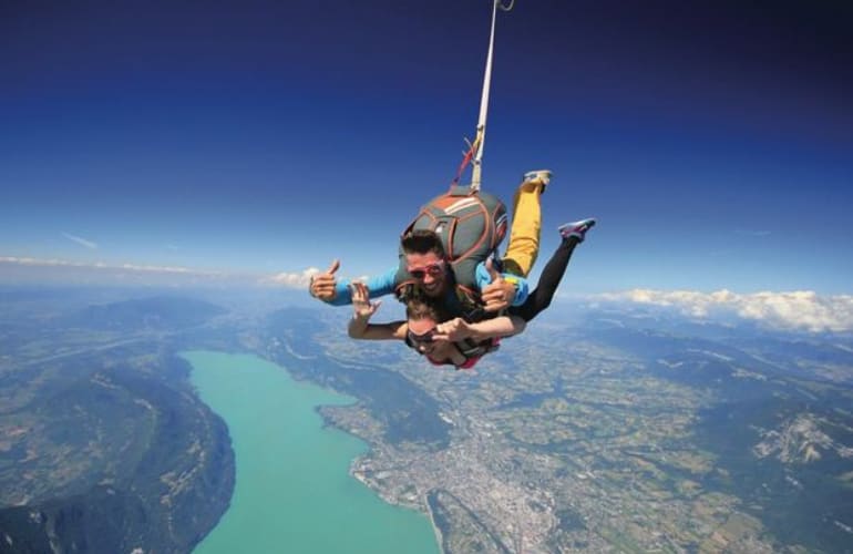 Saut en Parachute Tandem au-dessus du lac du Bourget, Chambéry