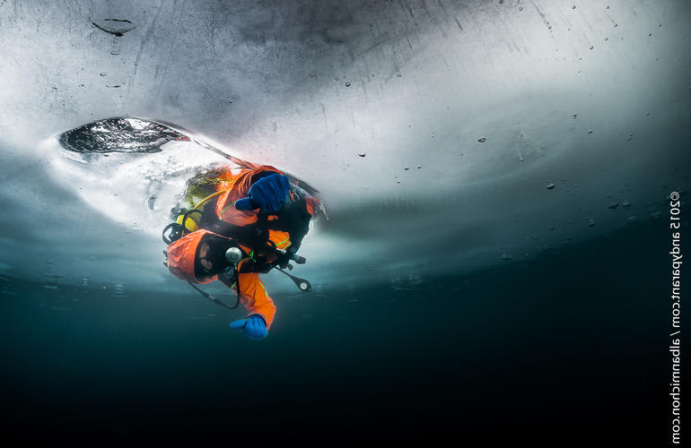 Plongée sous glace