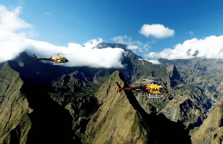 helicopter tour over reunion island