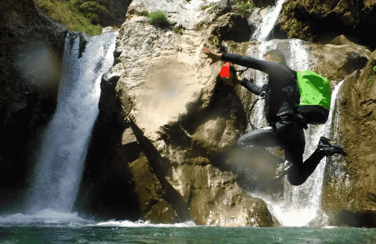 Canyonning at the Portela Gorge in Viannos