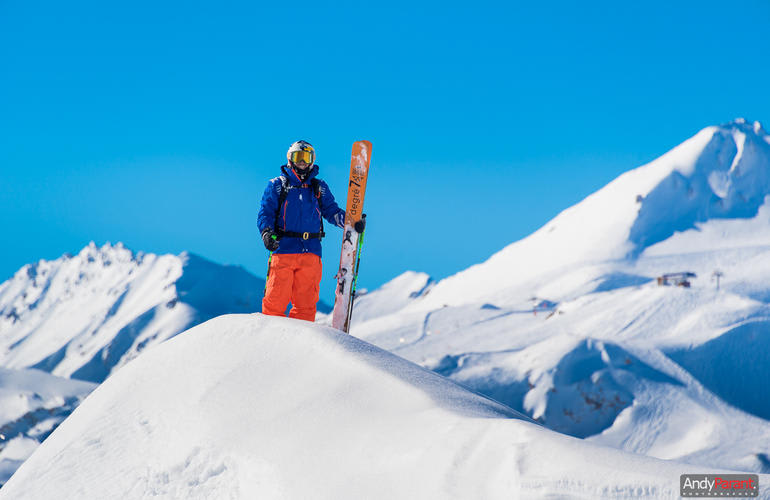 freeride skiing