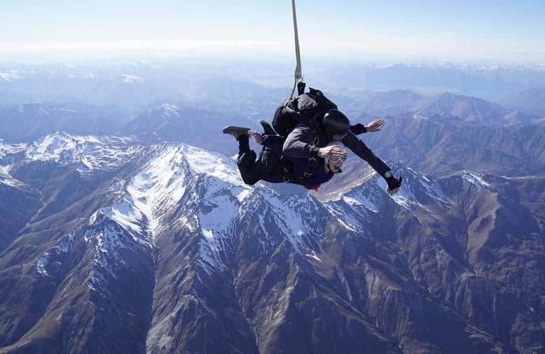 tandem skydive as a gift