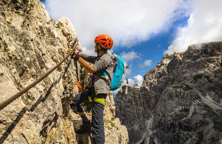 Vías ferratas, una alternativa a la escalada, asequible