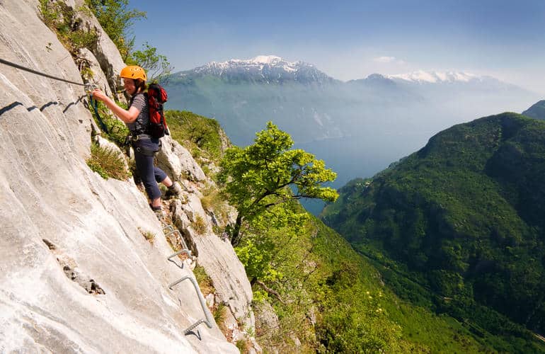 Vía Ferrata - ¿Qué Material Necesito? - BLOG de Montaña - Las Abuelas de  Sevil