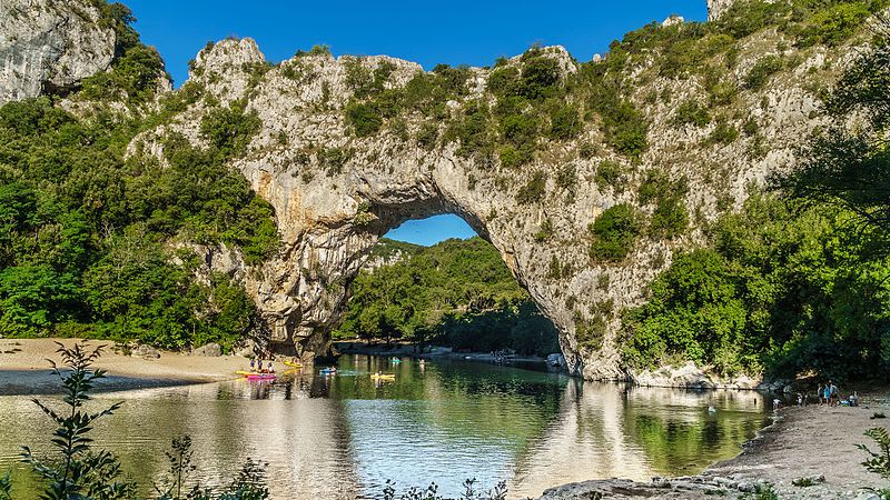 Kajakfahren auf dem Fluss Ardèche in Frankreich