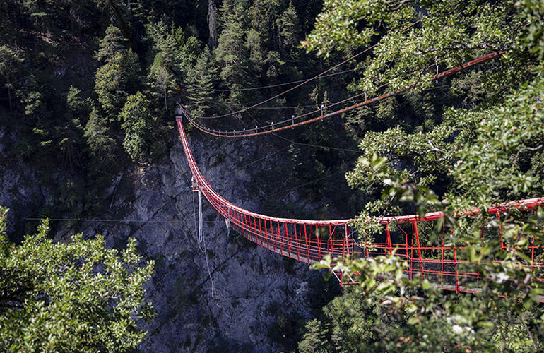 Bungee jumping Niouc, Switzerland