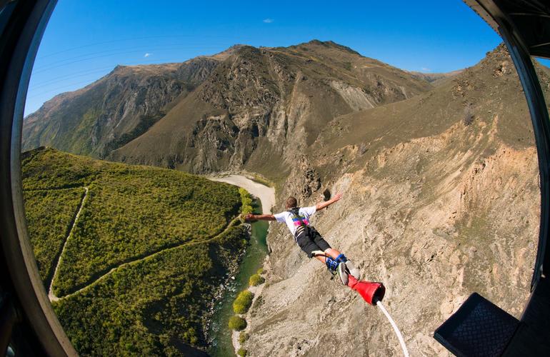 bunjee jumping river nevis