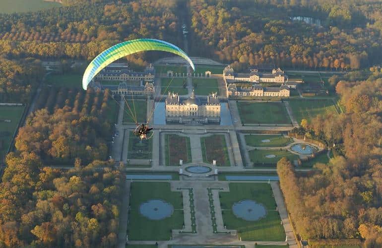 Paramotor flight near Fontainebleau