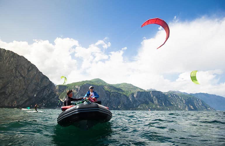 Cours de kitesurf sur le lac de Garde en Italie