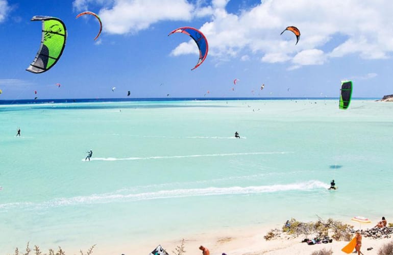 Kitesurfers à Sotavento, Fuerteventura