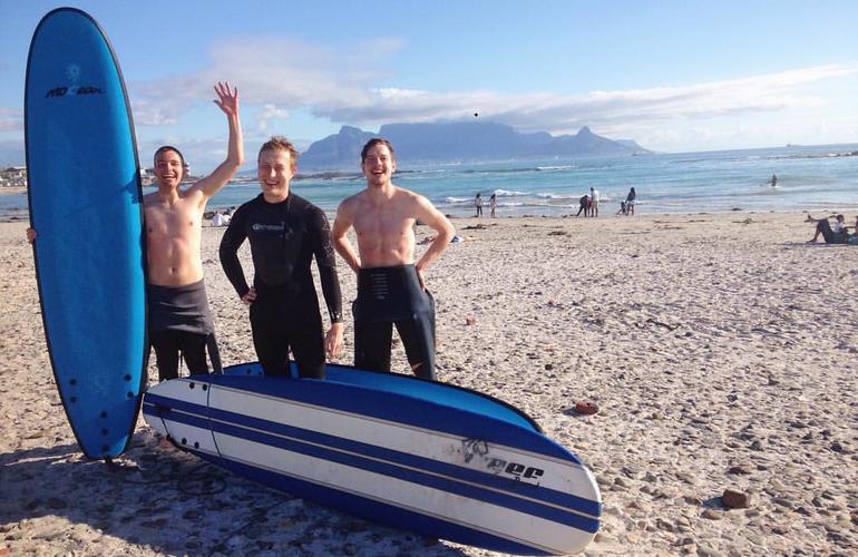 Surfen große Bucht Bereich