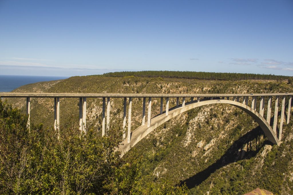 Bungee-Springen von der Brücke von Bloukran