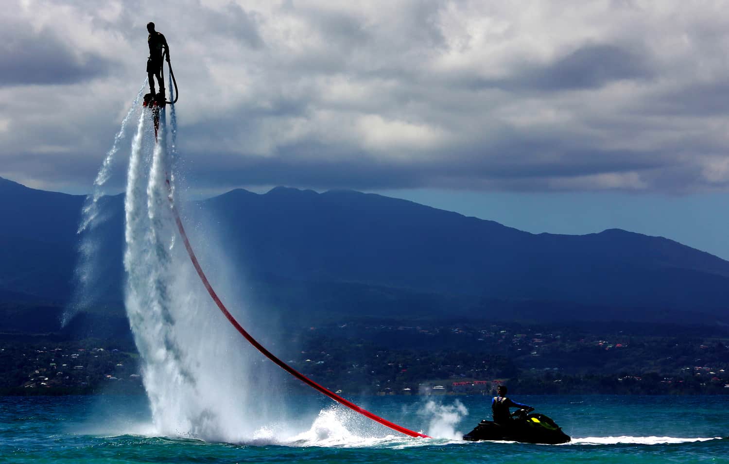 Water Jet Packs vs. Flyboards – which one's for you?