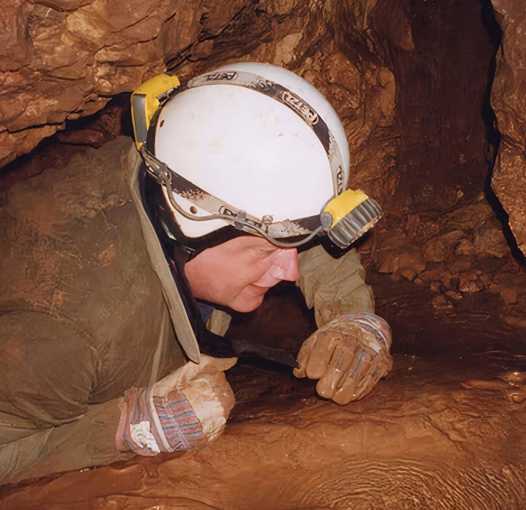 equipo de espeleología