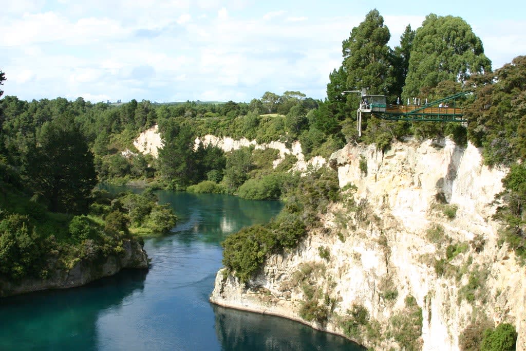 cliff top bungee jump in taupo, new zealand