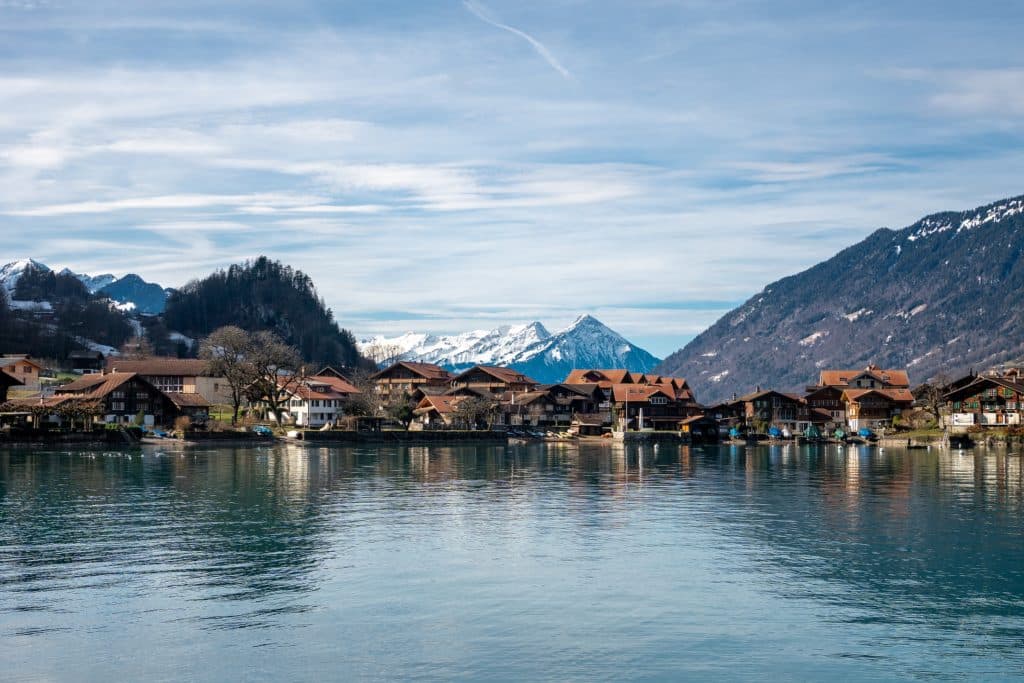 Isletwald on Lake Brienz, une des activités pas chères à Interlaken