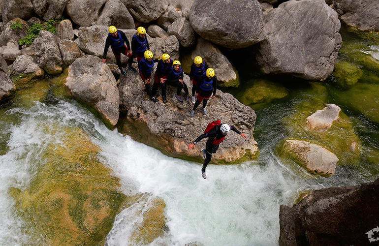 Spelaion Brasil - Novos Longes para Canyoning - DUAL CANYON GUIDE